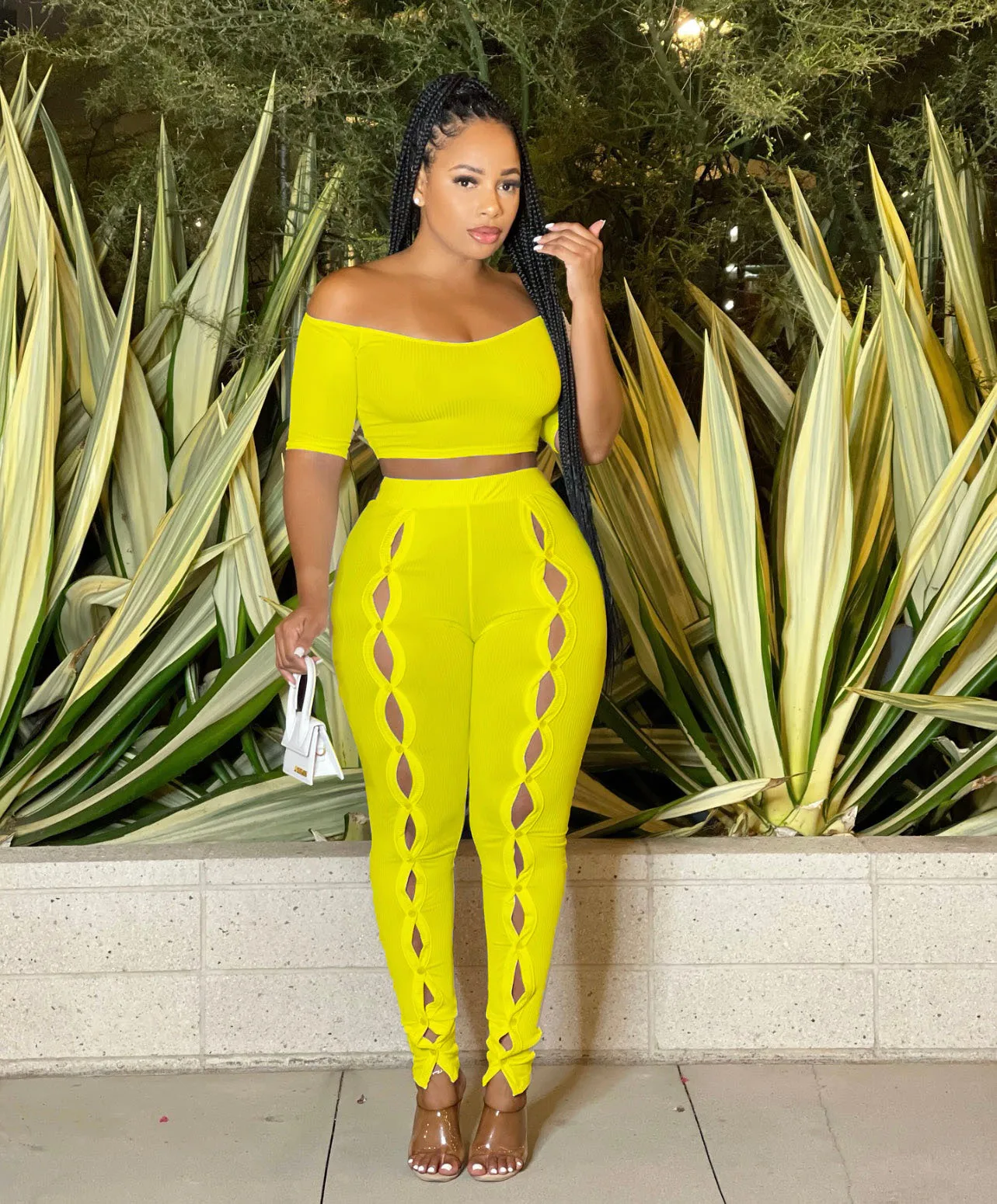 

Женский пикантный комплект из двух предметов с открытыми плечами, повседневный однотонный комплект из 2 предметов, топ с вырезами и пуговицами, брюки-карандаш, костюм, спортивный костюм для женщин