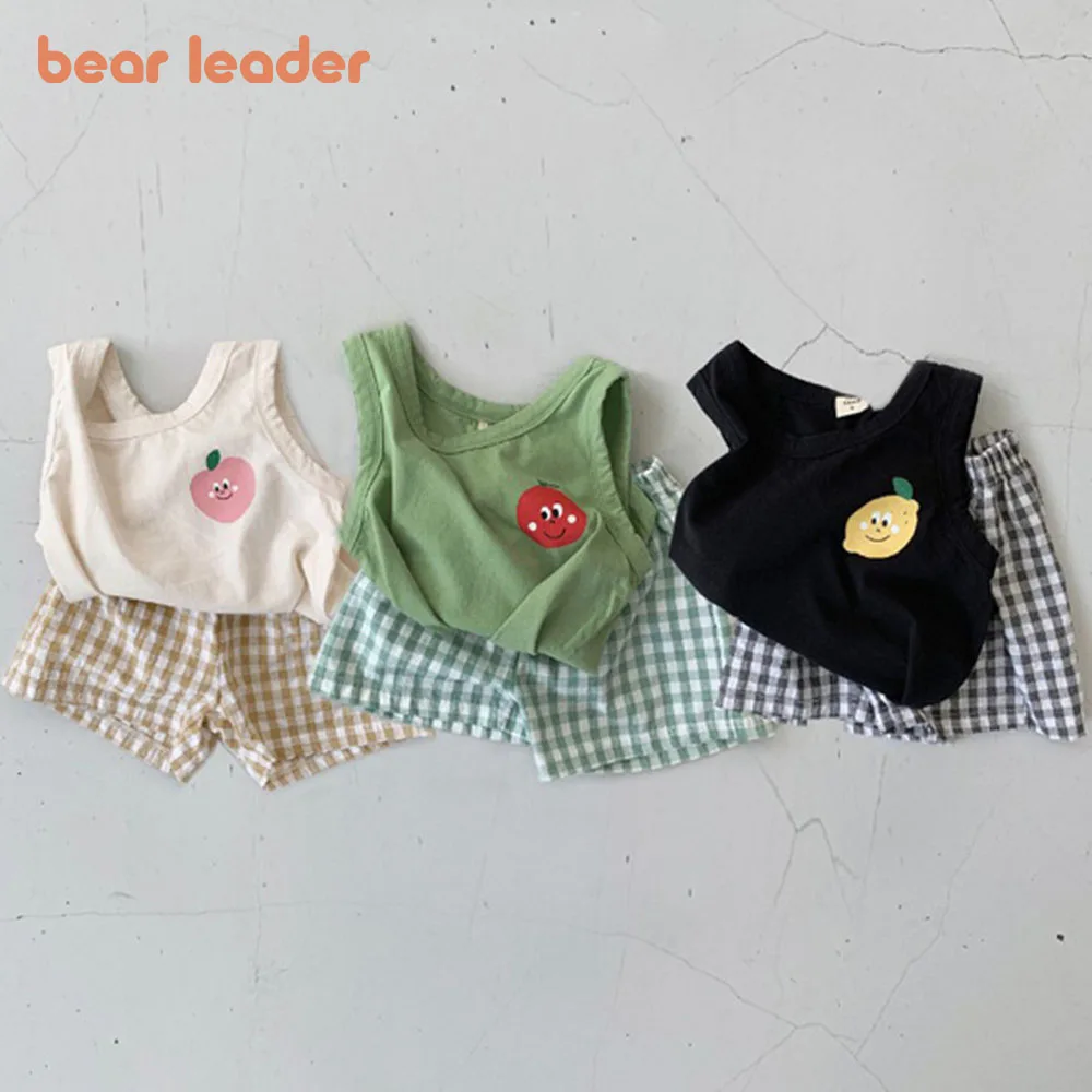 

Bear Leader/летний комплект одежды в Корейском стиле для маленьких мальчиков, жилет с принтом топы, клетчатые шорты комплект одежды для маленьки...