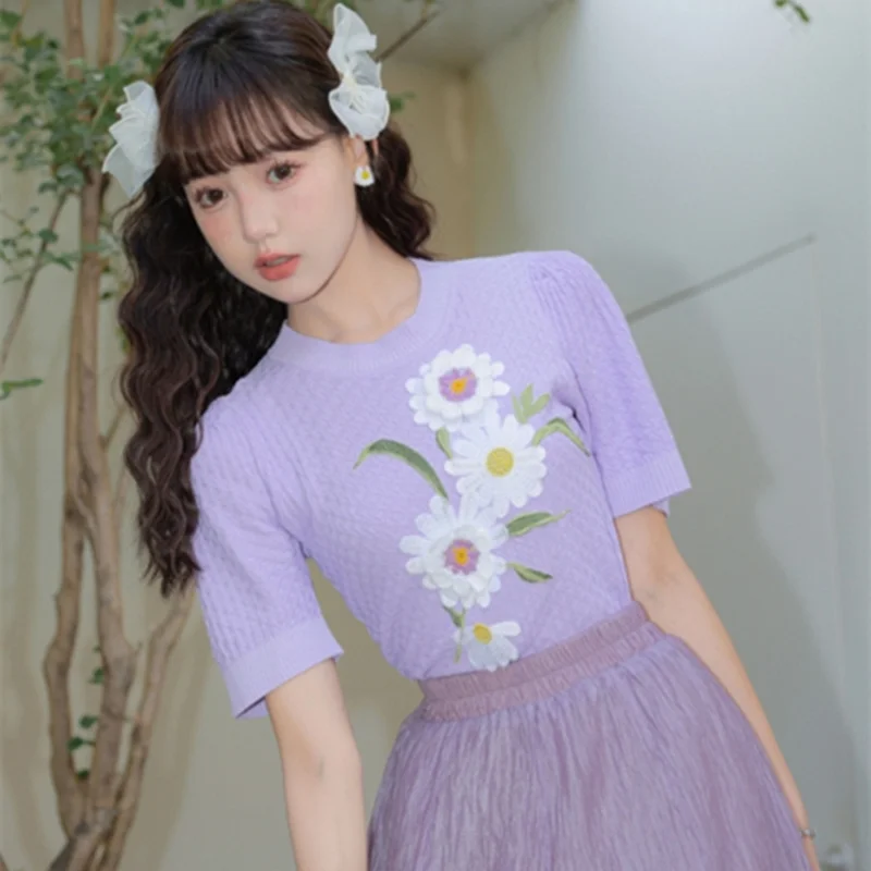 

2022 летний топ с цветочной вышивкой, короткий рукав, свободный повседневный женский фиолетовый тонкий пуловер, свитер, трикотажная рубашка