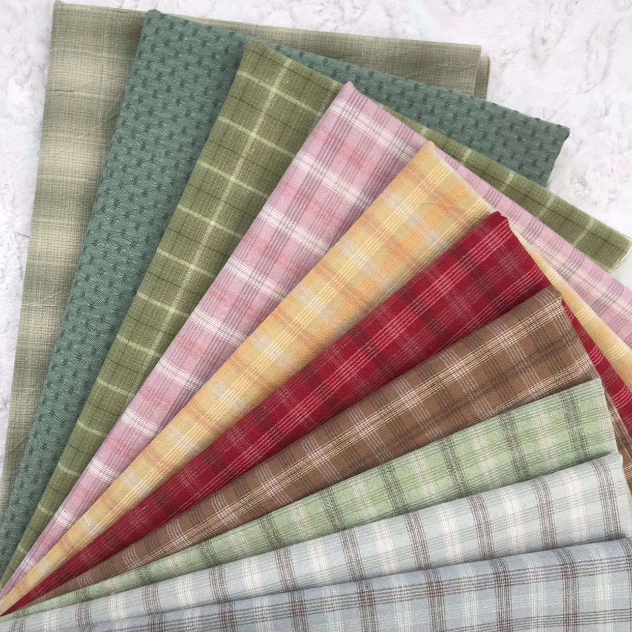 Красный бежевый черный цвет японская ткань окрашенная в пряже лоскутная ручной