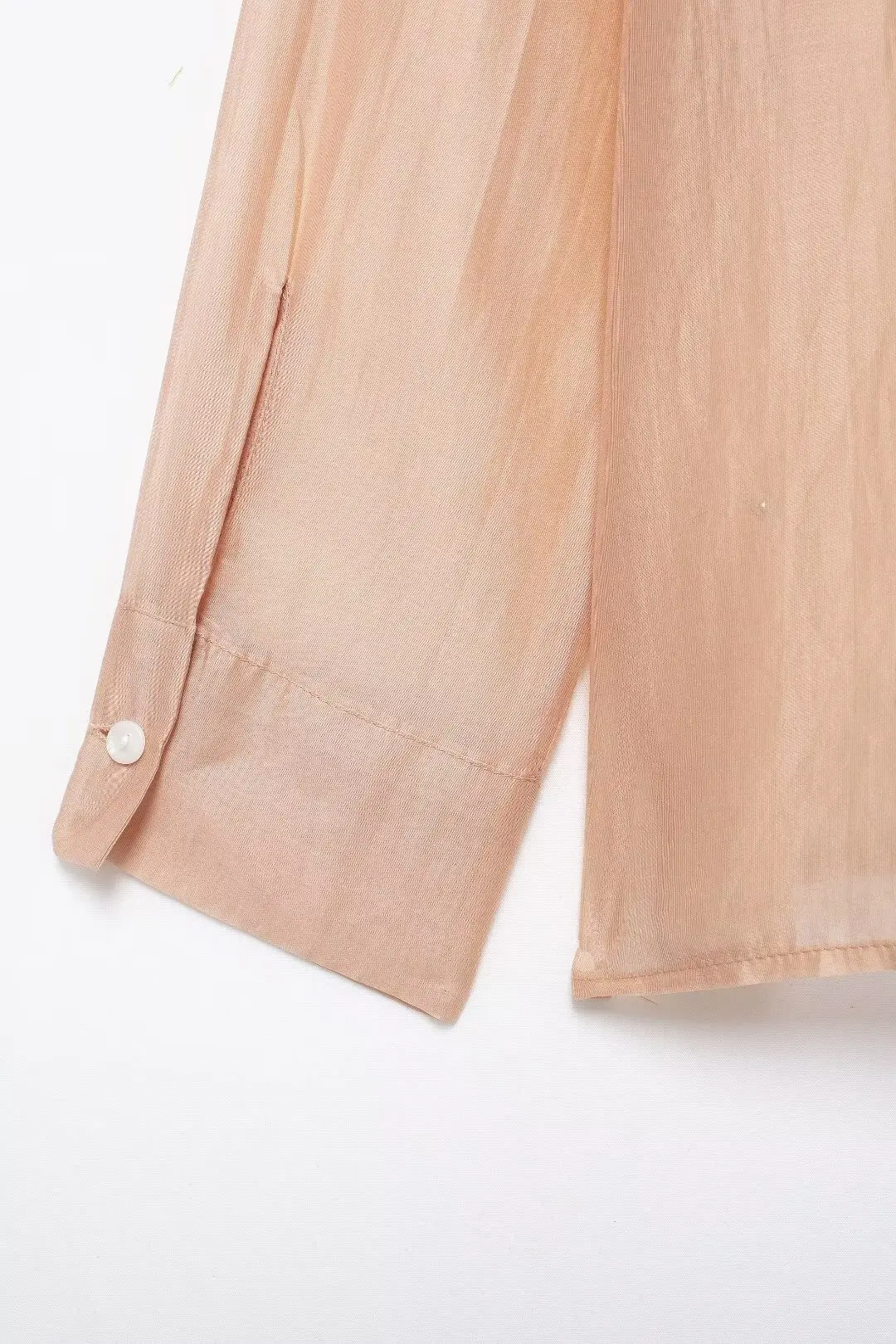 Женская однобортная блузка с длинным рукавом и отложным воротником