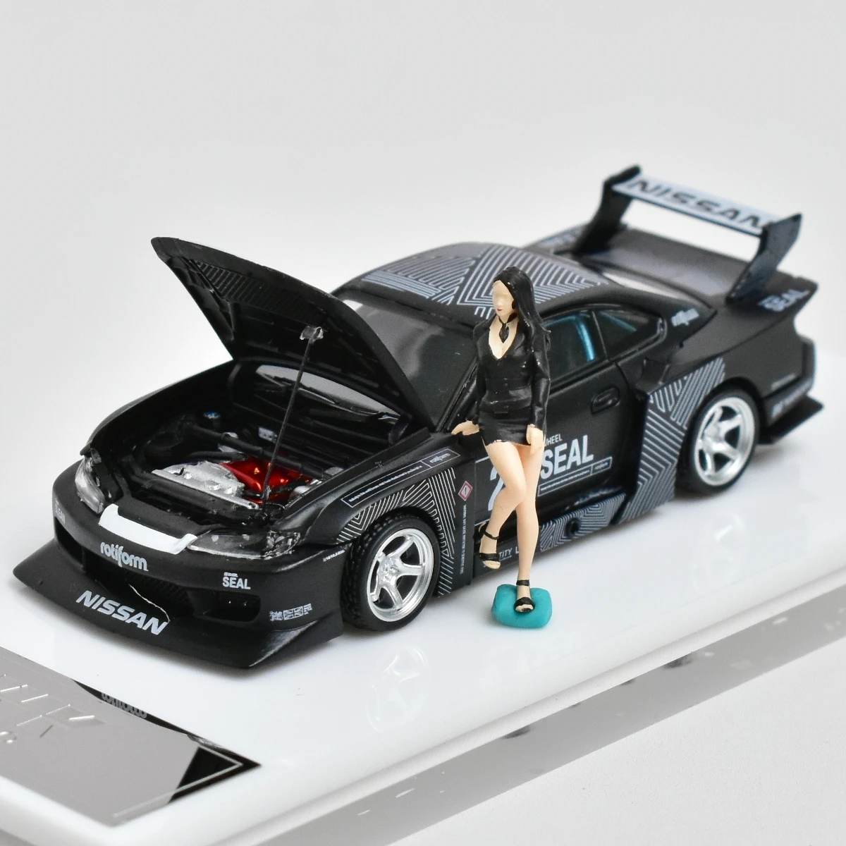 Модель автомобиля из сплава Time Micro 1/64 S15