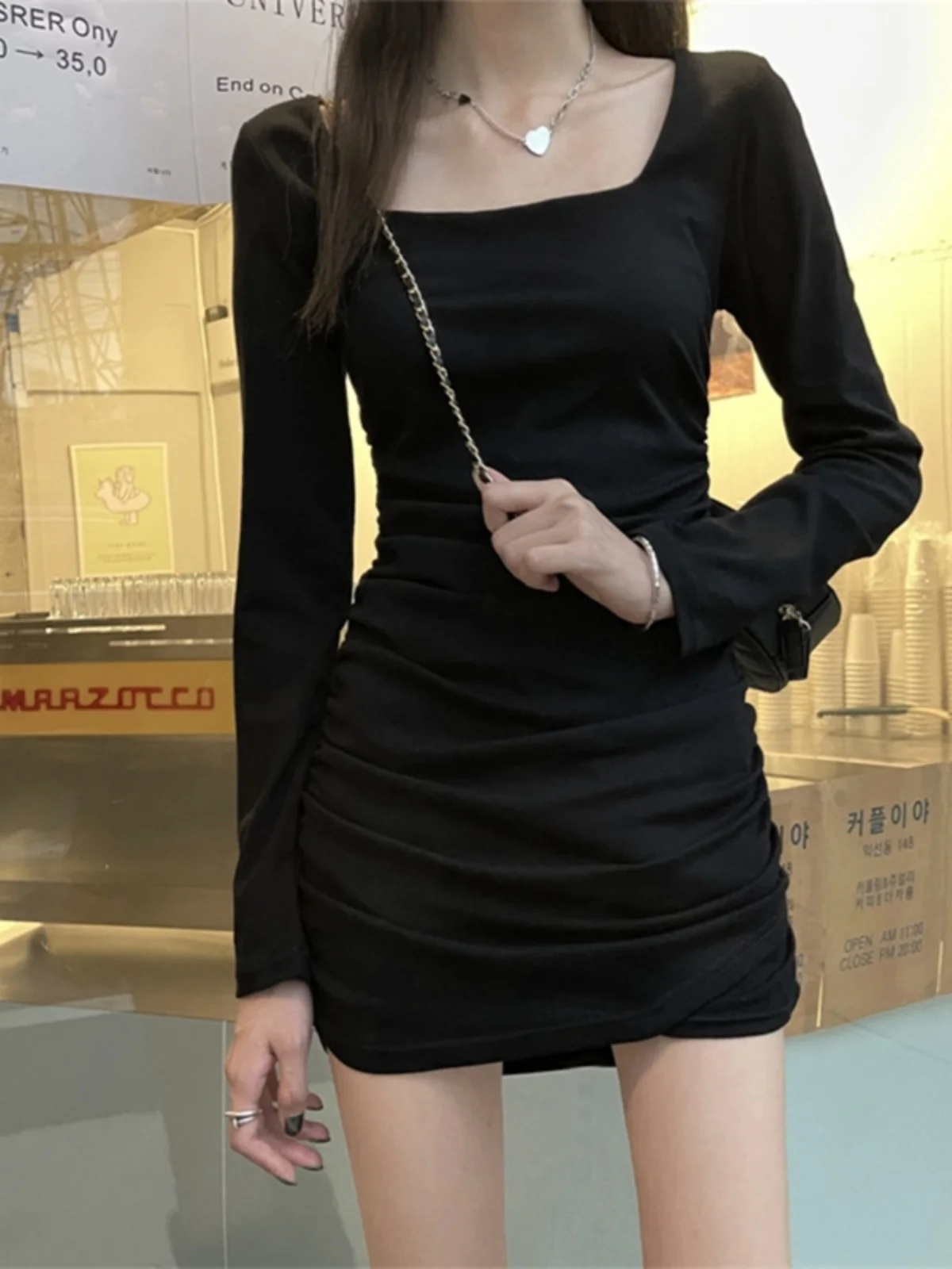 Осень и зима Новая женская одежда Черные облегающие юбки Pure Desire Gyaru Складки с