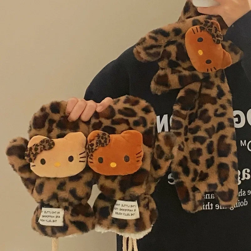Новинка 2024 года плюшевые перчатки Sanrio с леопардовым узором Hello Kitty шарф рисунком