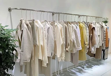 

Clothing store display shelf rack floor-to-ceiling wall-mounted stainless steel hanger clothing store display rack