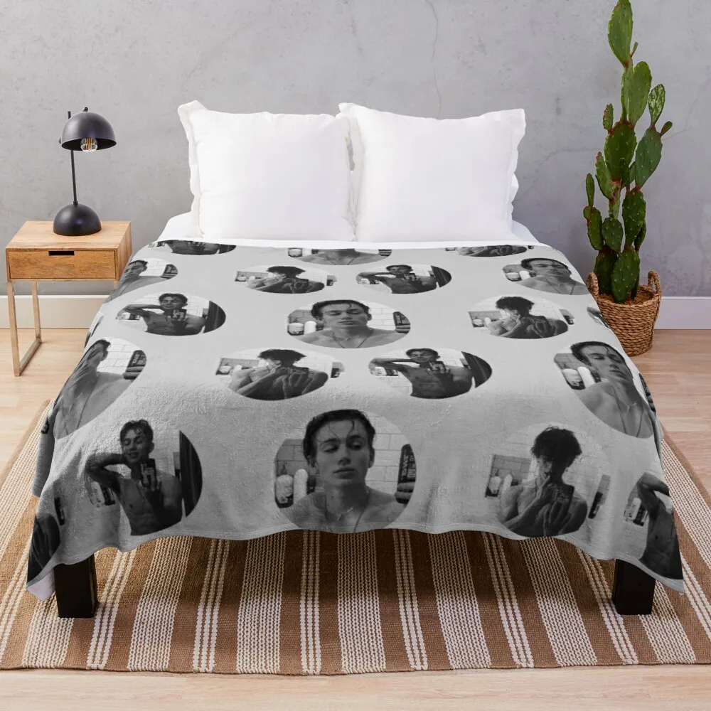 

Vinnie Hacker Throw Blanket summer cottons blanket with fur thin blanket