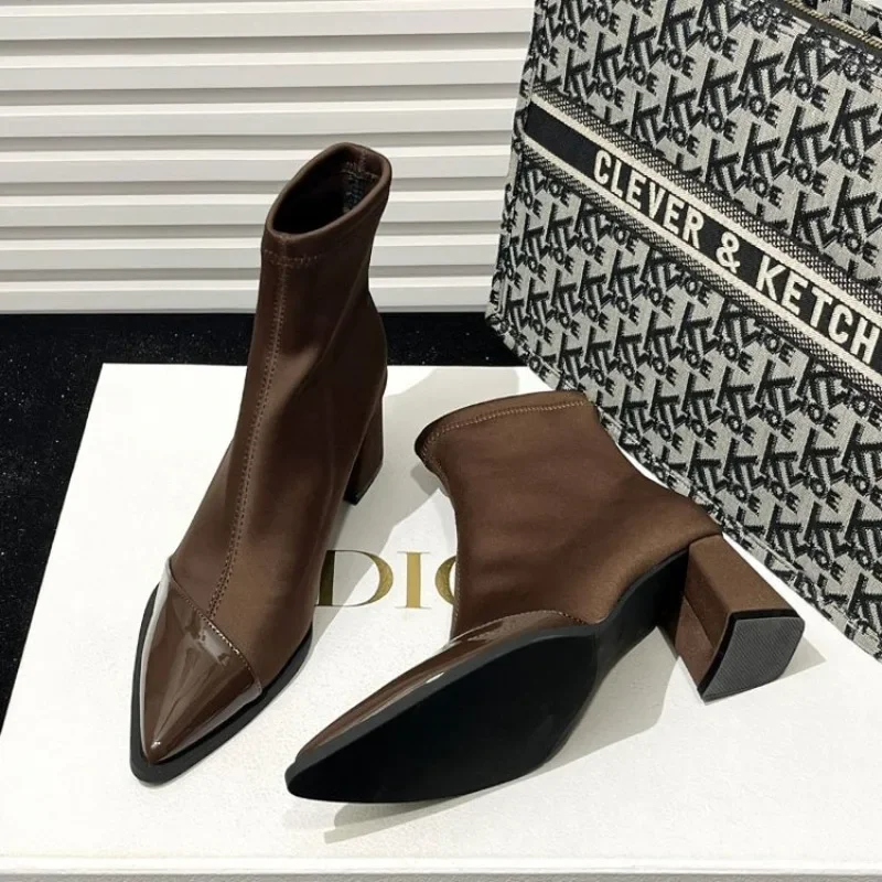 Ботильоны женские замшевые туфли на массивном среднем каблуке с острым носком