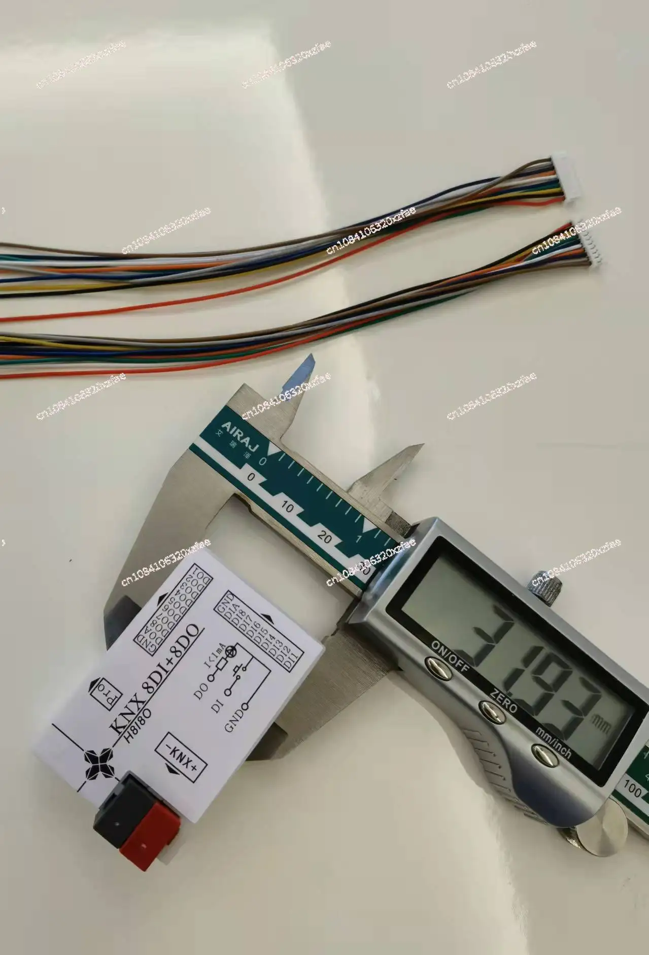 Входной и выходной модуль KNX 8DI + 8DO H8I8O