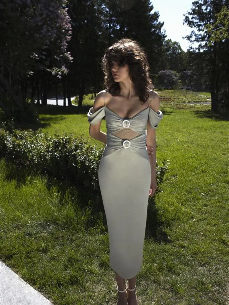 

Женское атласное платье с V-образным вырезом, привлекательное ажурное платье с металлической пряжкой и лямкой на шее, в европейском и американском стиле, 2022