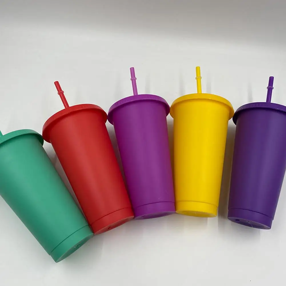 

Fashion Christmas Straw Cup Festive Reusable Eco-friendly PP Solid Color Drinking Tumbler with Lid Straw Bottle for Home