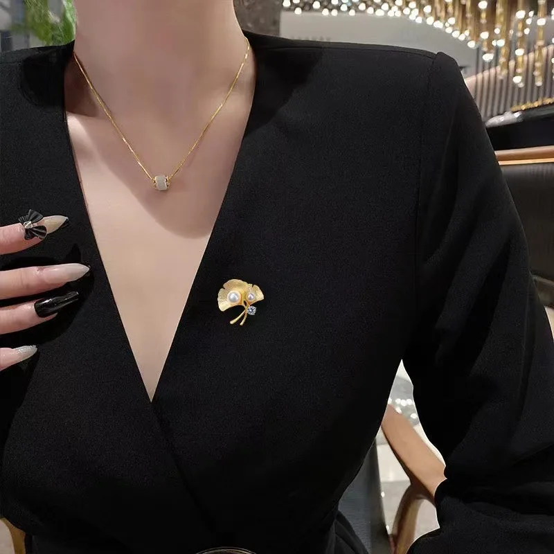 Брошь RINHOO FRIENDSHIP в виде листьев гинкго