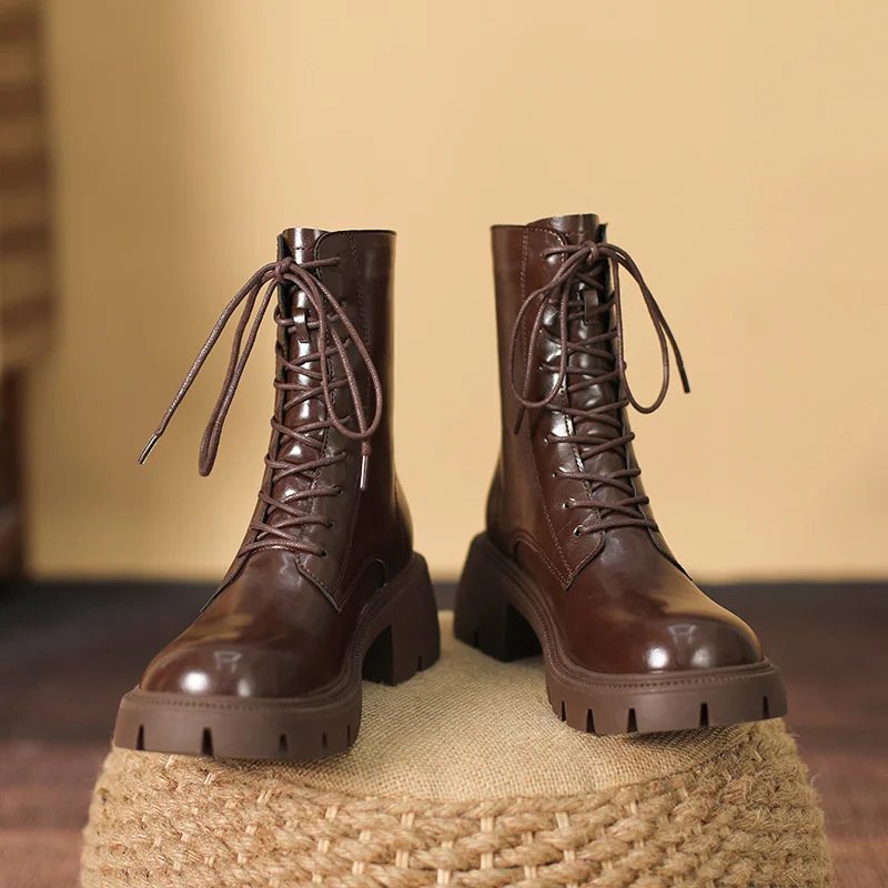 

Женские ботинки до середины икры, на шнуровке, на платформе