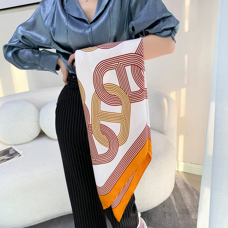 Рисунок 3 - Саржевый Шелковый квадратный шарф