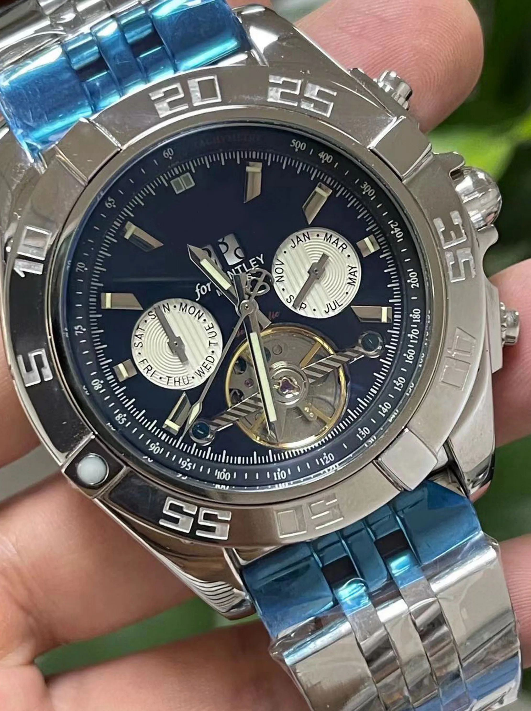 

Мужские механические часы с автоматическим заводом из черной кожи