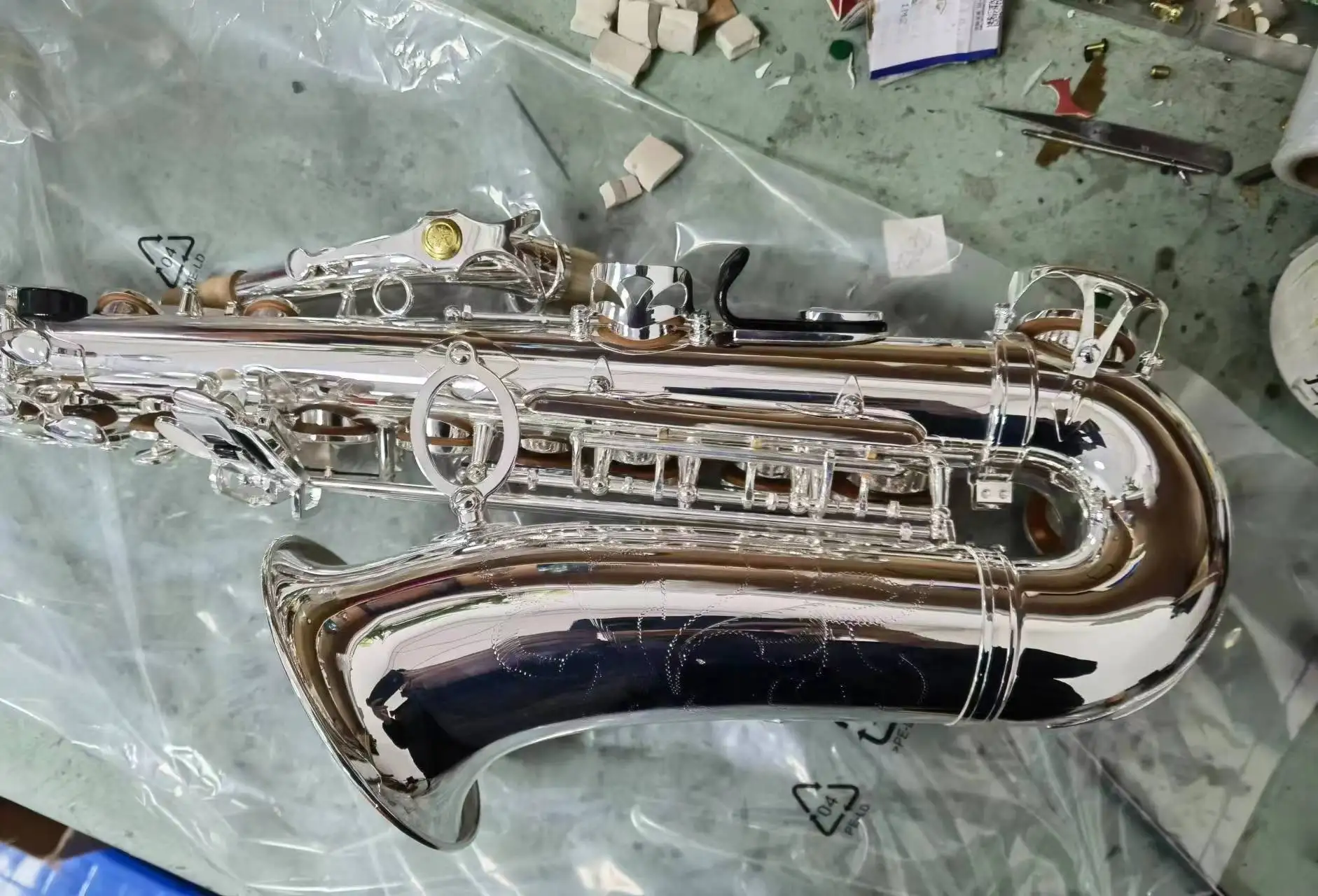 Новое поступление искусственный высококачественный альт Eb Саксофон серебряное