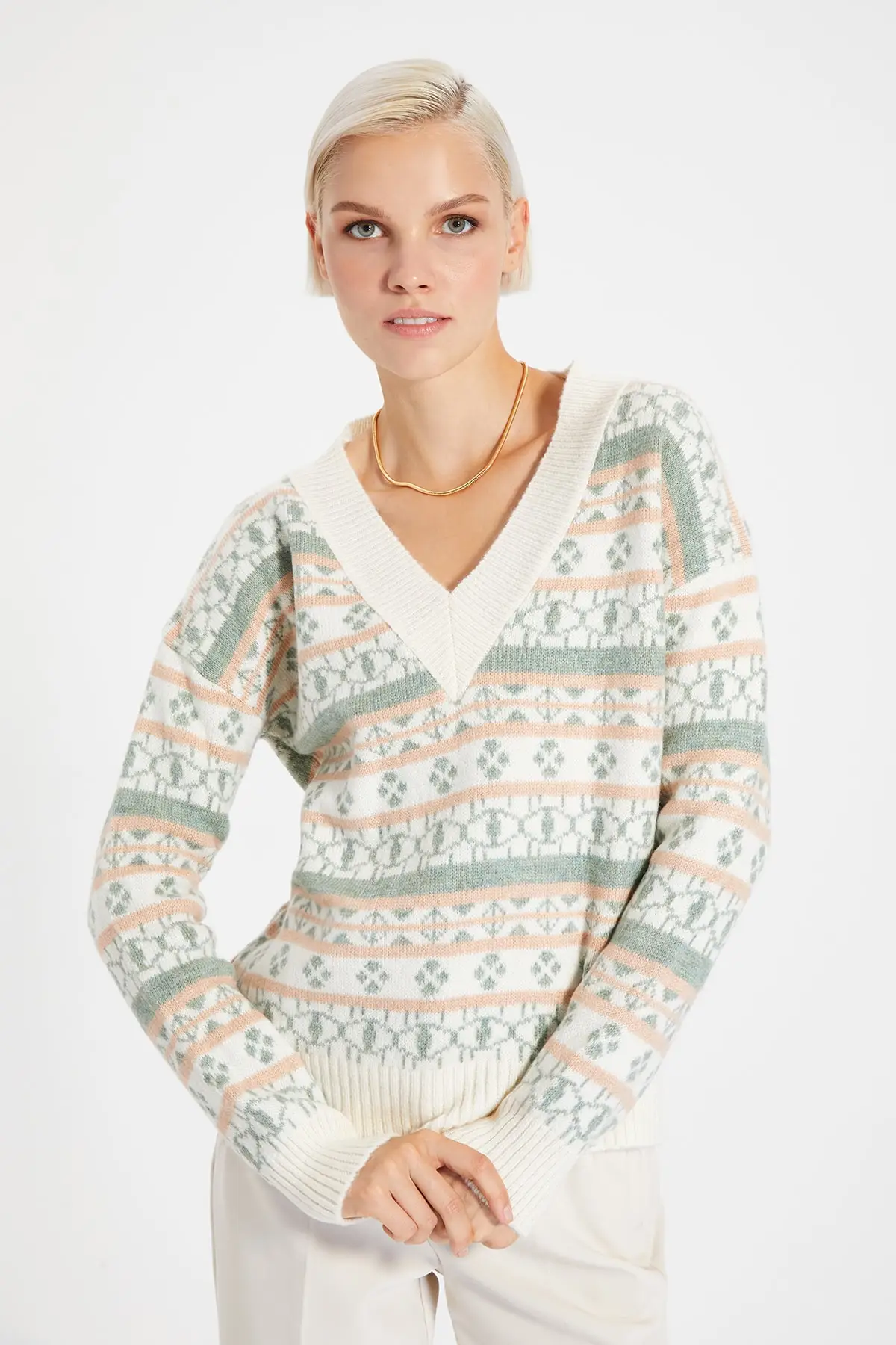 

Trendyol Jacquard V-Neck Knitwear Sweater TWOAW22KZ0552