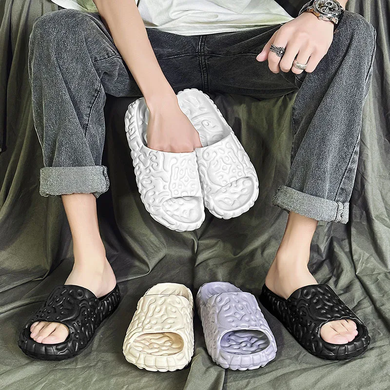 

New Summer Men Slippers Fashion Beach Sandals Fretwork Flat EVA Soft Slides Home Could Slipper Casual Man Flip Flops House Shoes