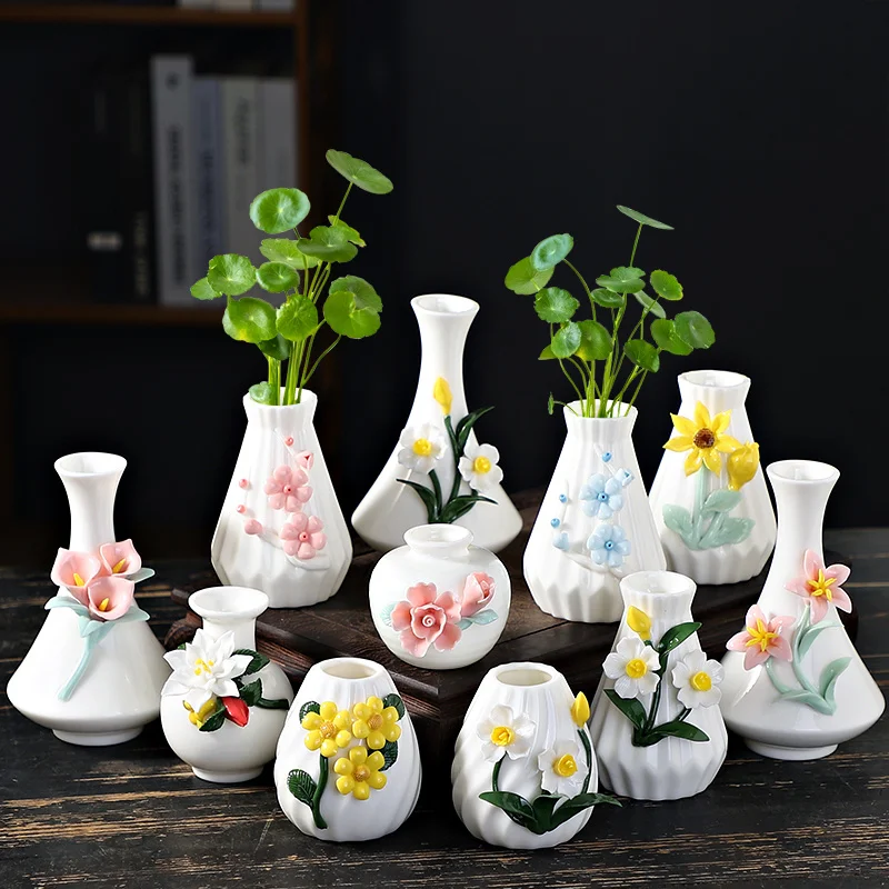 

Handmade White Porcelain Small Flower Vase,Small Decoration, Small Flower Insertion