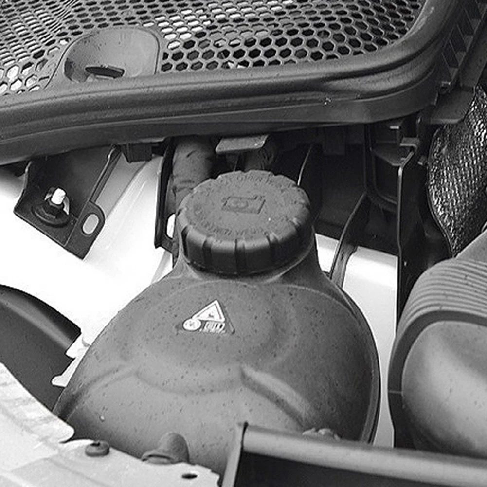 Крышка расширительного бачка резервуара охлаждающей жидкости радиатора 2105010615