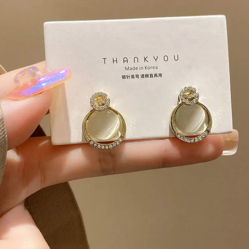 

Korean Round Opal Crystal Stud Earrings for Women 2023 New Trend Rhinestone Letter G Jewelry Valentine's Day Girl Gift Brincos