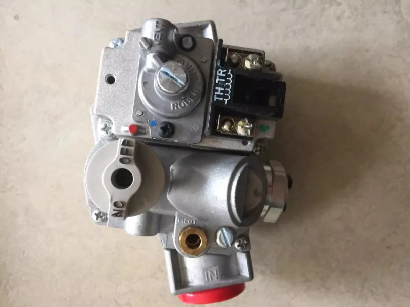 Американский импортный комбинированный газовый клапан robertшоу 7000DERHC-S7C