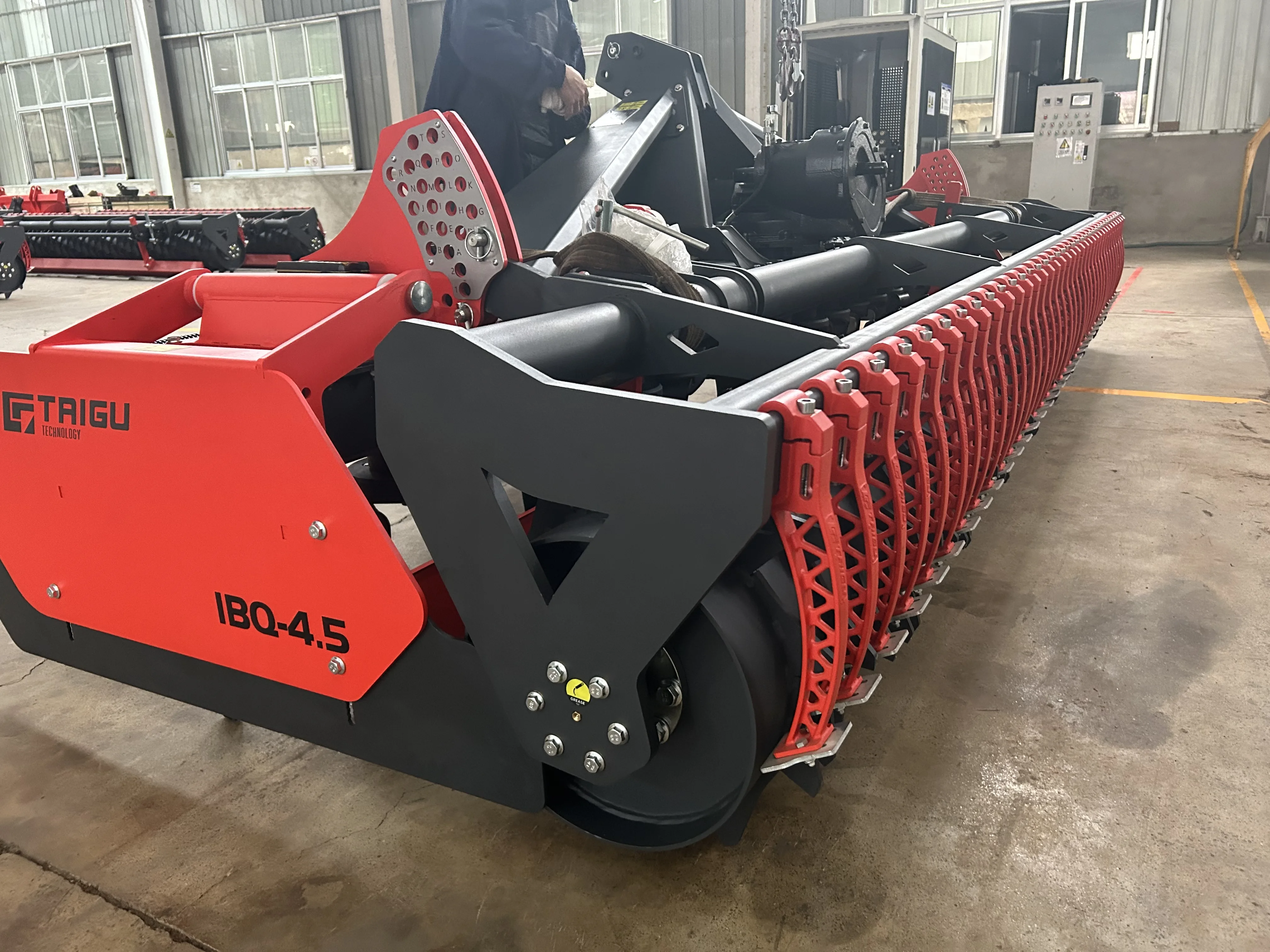 Фермерская грунтовая отжимная установка вращающаяся борона с приводом мощная