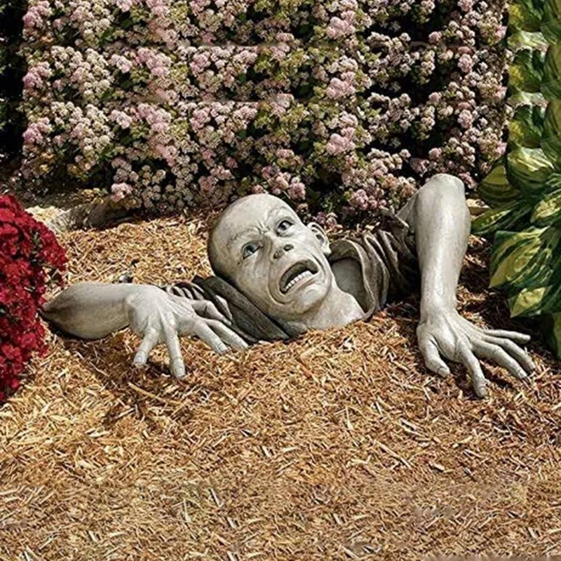

Funny Garden Sculpture Zombie Shape Vivid Garden Ornament Mug Terror Lifelike