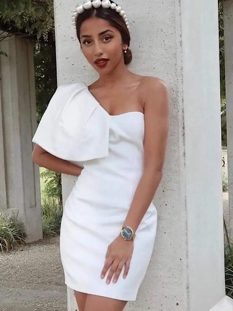 Бандажное платье женское летнее Мини-Платье с открытым плечом белое элегантное