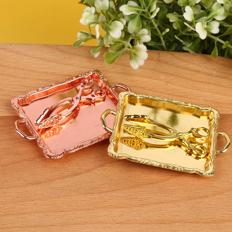 

2Pcs/Set 1:12 Cute Miniature Dollhouse Miniature Bread Tray Clip Set Snack Clip Plate Model For Kitchen Toy Accessor Decor