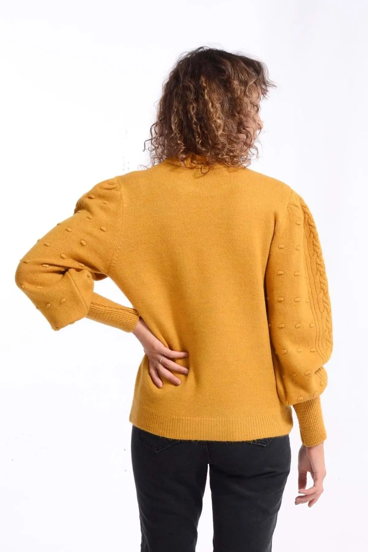

Women's Wool Knitted Sweater Yellow Hair And Raised Women Muslim Sweater