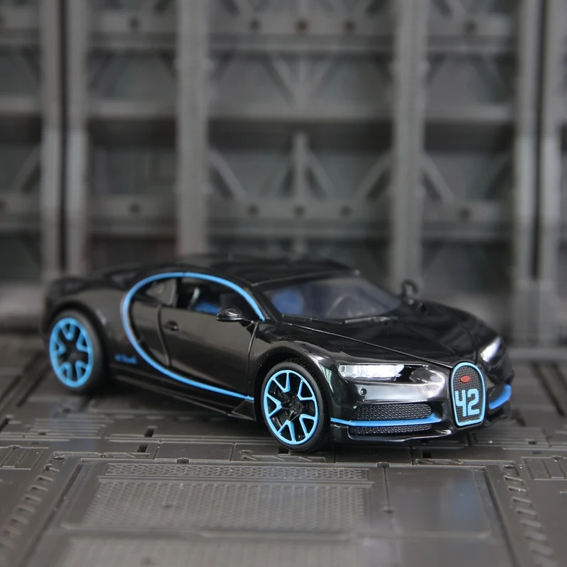 Фото Модель автомобиля Bugatti Chiron из сплава, масштаб 1:32, с открывающимися дверями и капотом, подъемным задним спойлером, спортивный автомобиль в подарок.