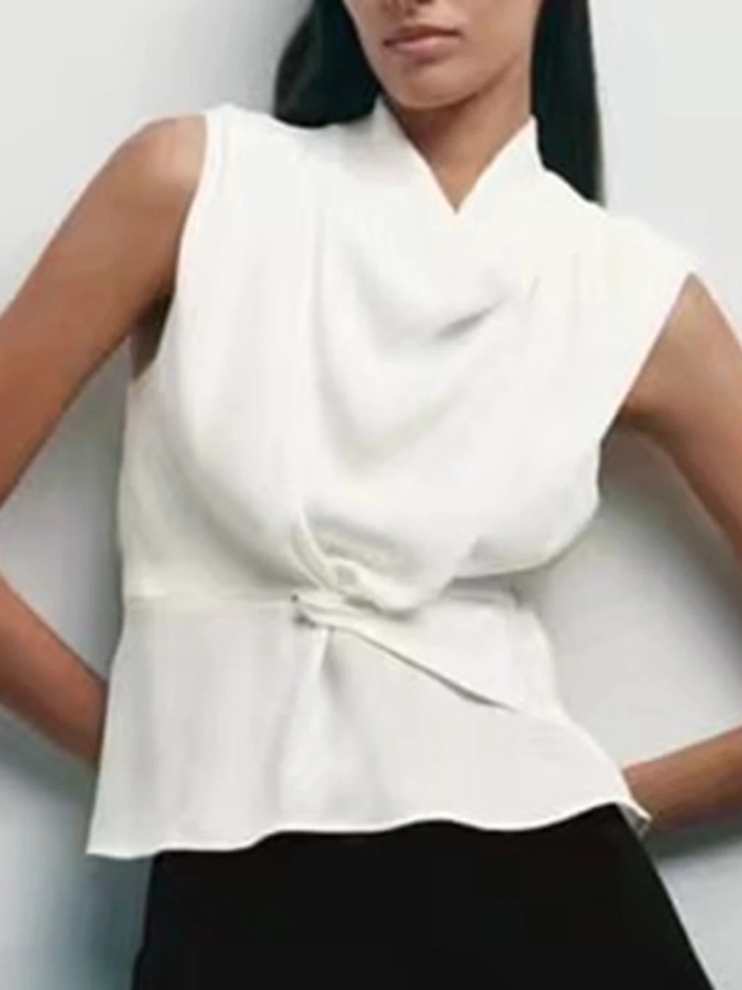 

2022 New Women Knotted Jacquard Top Fashionable Collar Sleeveless Blouse Fashion Versatile Street Style Elegant White Tank Tops