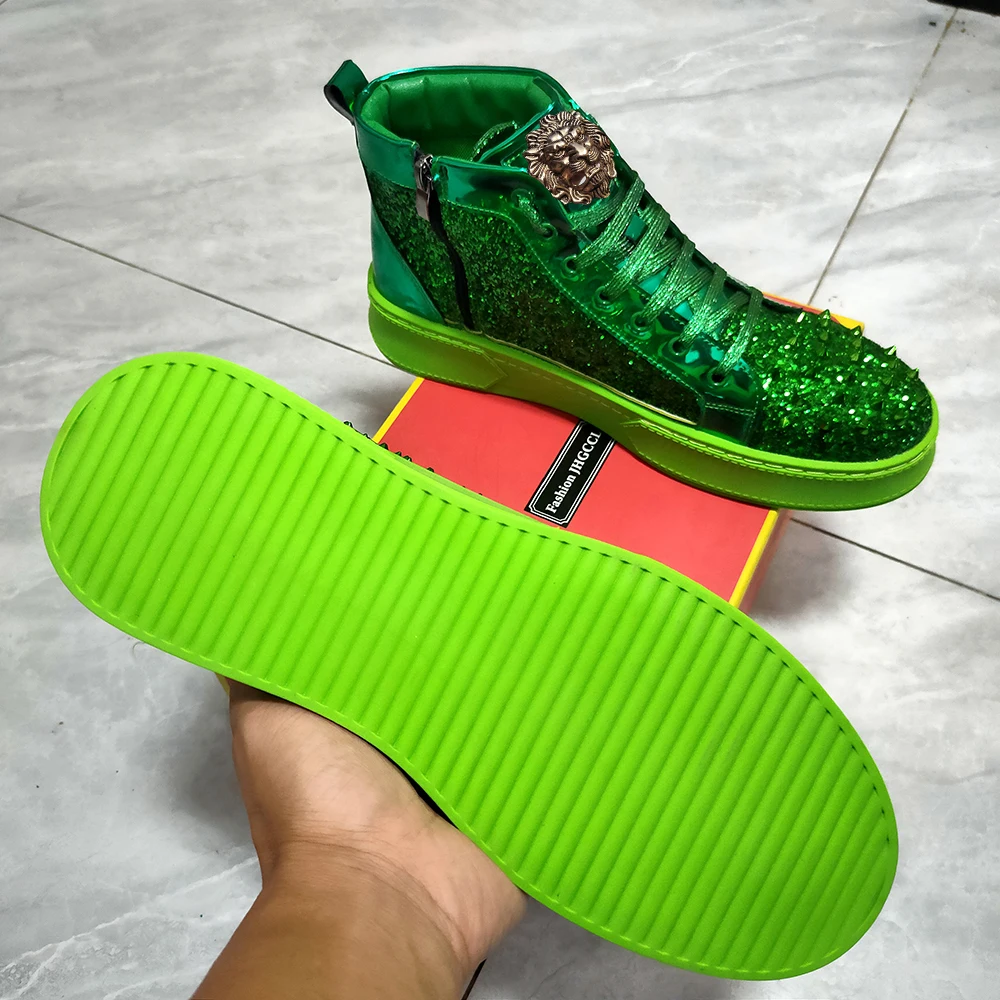 Яркие кожаные мужские кроссовки. Роскошная повседневная обувь. Высокие