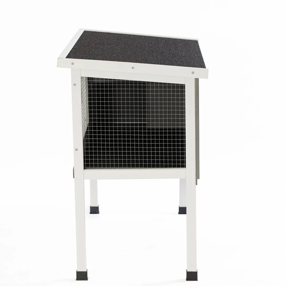 Маленький искусственный деревянный домик хорошего качества для домашних