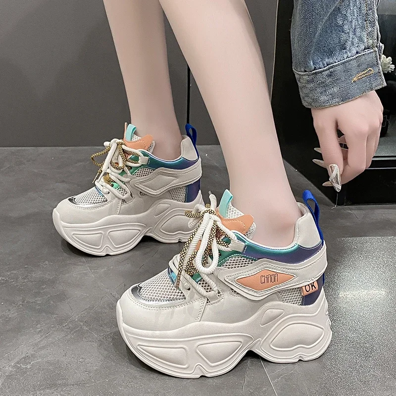 Кроссовки женские универсальные на платформе повышенной высоты дышащие