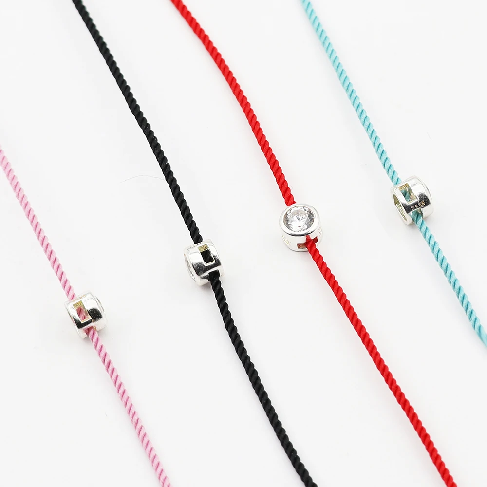 Женский браслет из серебра 925 пробы с красной нитью