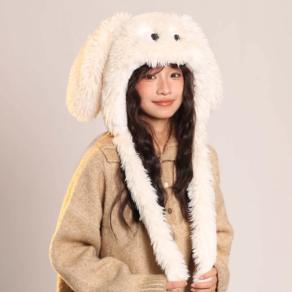 Женская зимняя меховая шапка-бомбер с заячьими ушками