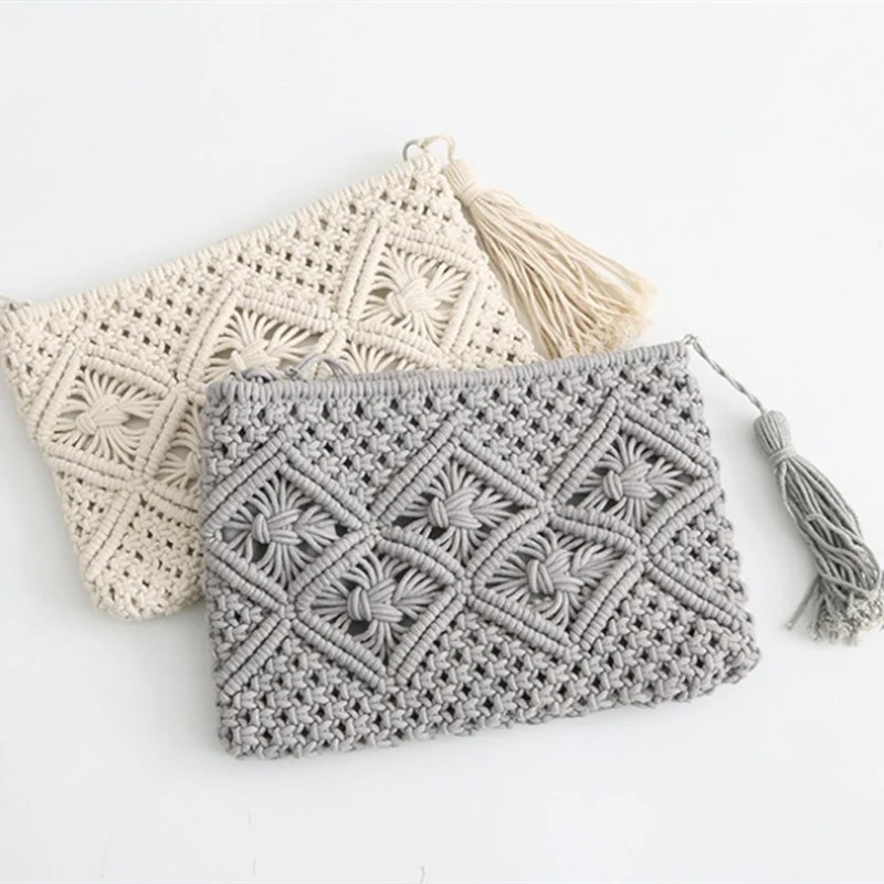 

Women's Bohemian Style Straw Woven Day Clutches Bags able Simple Tassel Causal Handbag Vintage Beach Bag For Women Girl