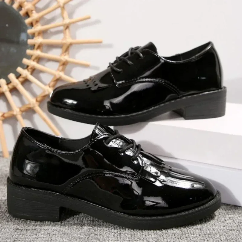 Женские туфли на шнуровке осенние туфли-лодочки с круглым носком однотонные