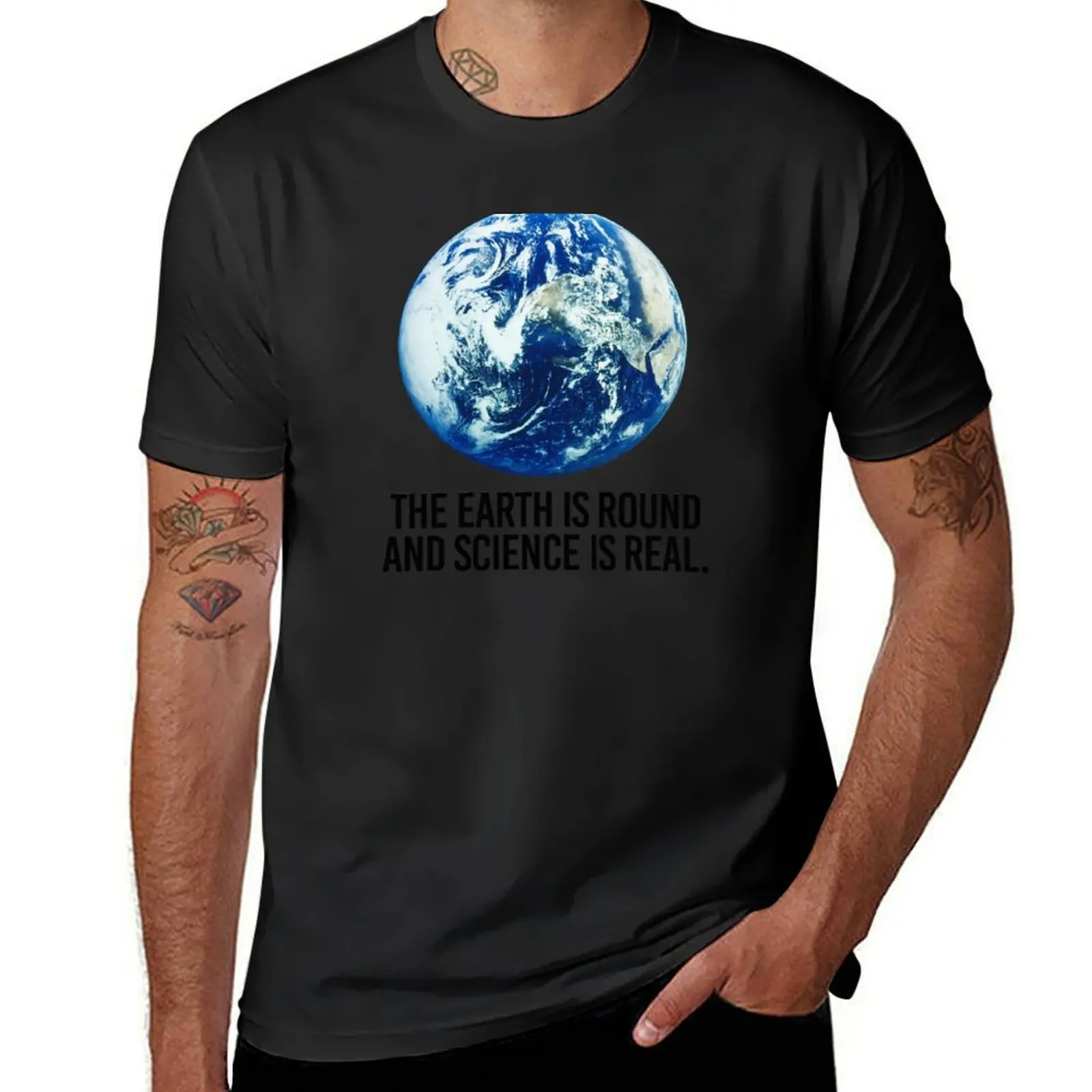 Футболка мужская с надписью The earth is round and Science real хлопковая