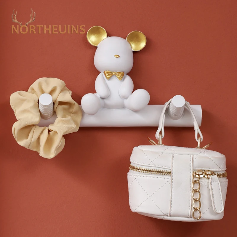 

Настенный подвесной стеллаж NORTHEUINS с медведем из смолы, фигурки для дома, интерьера, входа, гардеробной, ванной комнаты, декоративные аксессу...