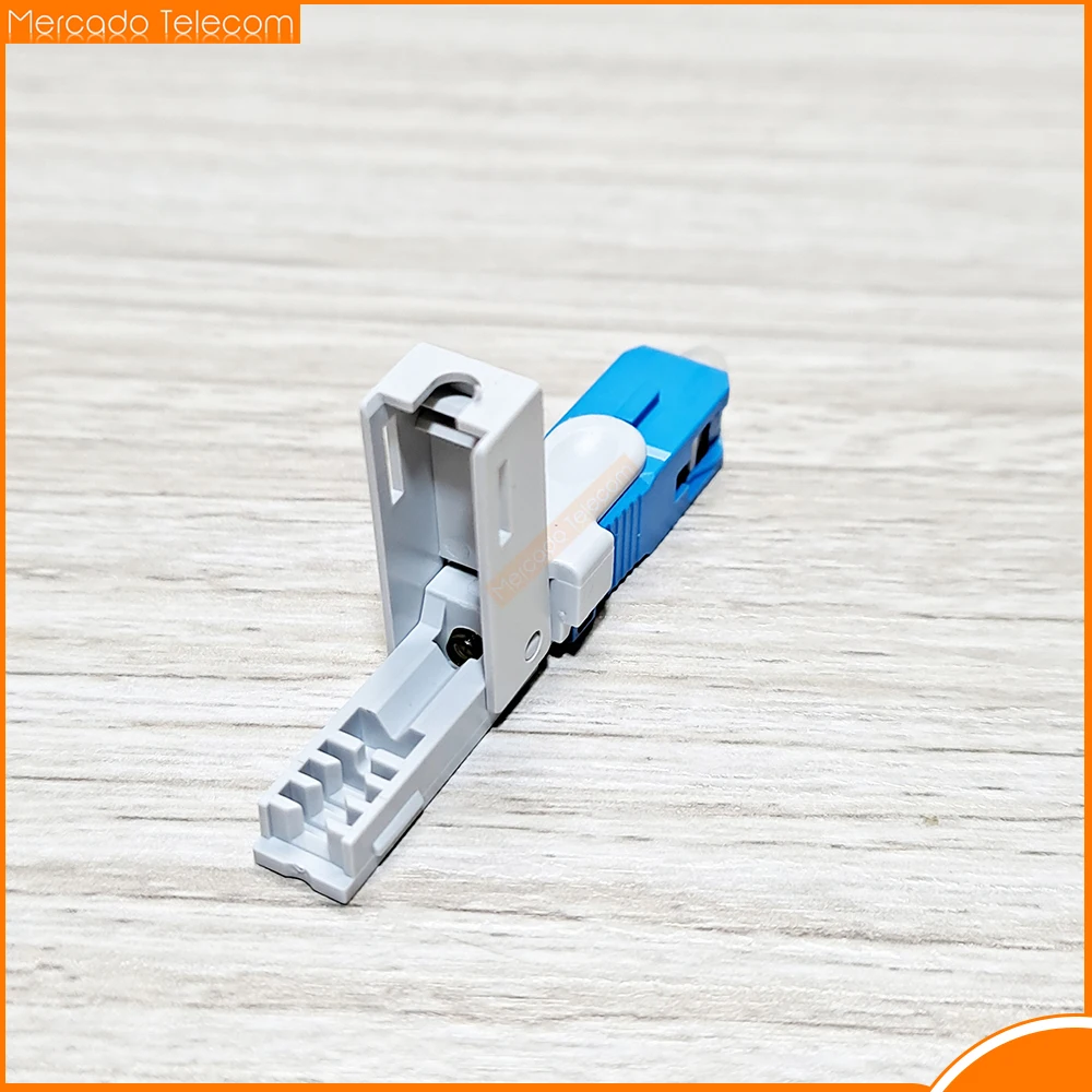 ESC250D SC Connector FTTH SC APC Optical Fiber Quick Connector SC UPC FTTH Fiber Optic Fast Connector Embedded Type