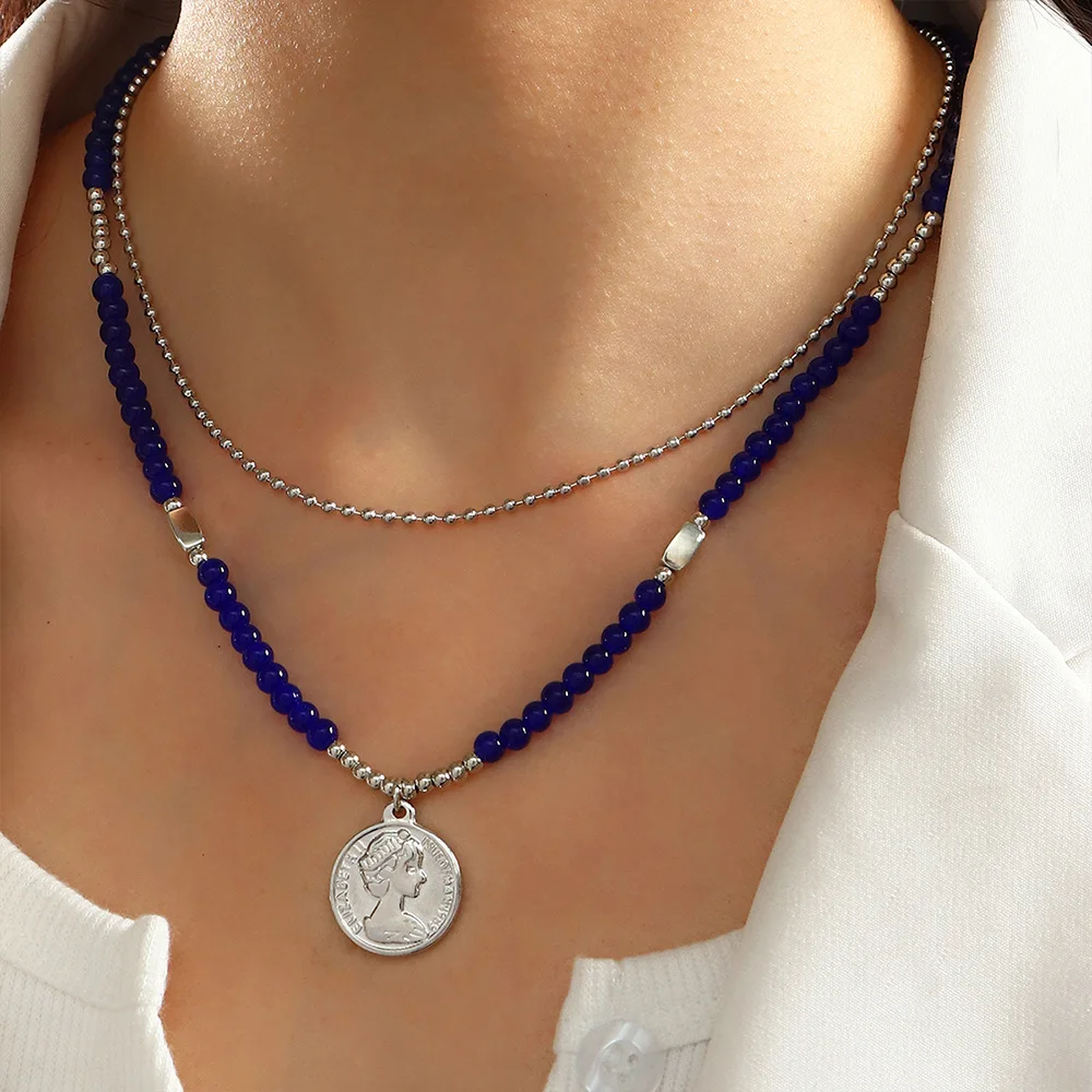 

Retro Queen Necklace for Women Jewelry Choker Chain Silver Round Card Portrait Pendant Necklace Double Layer Statement Necklace