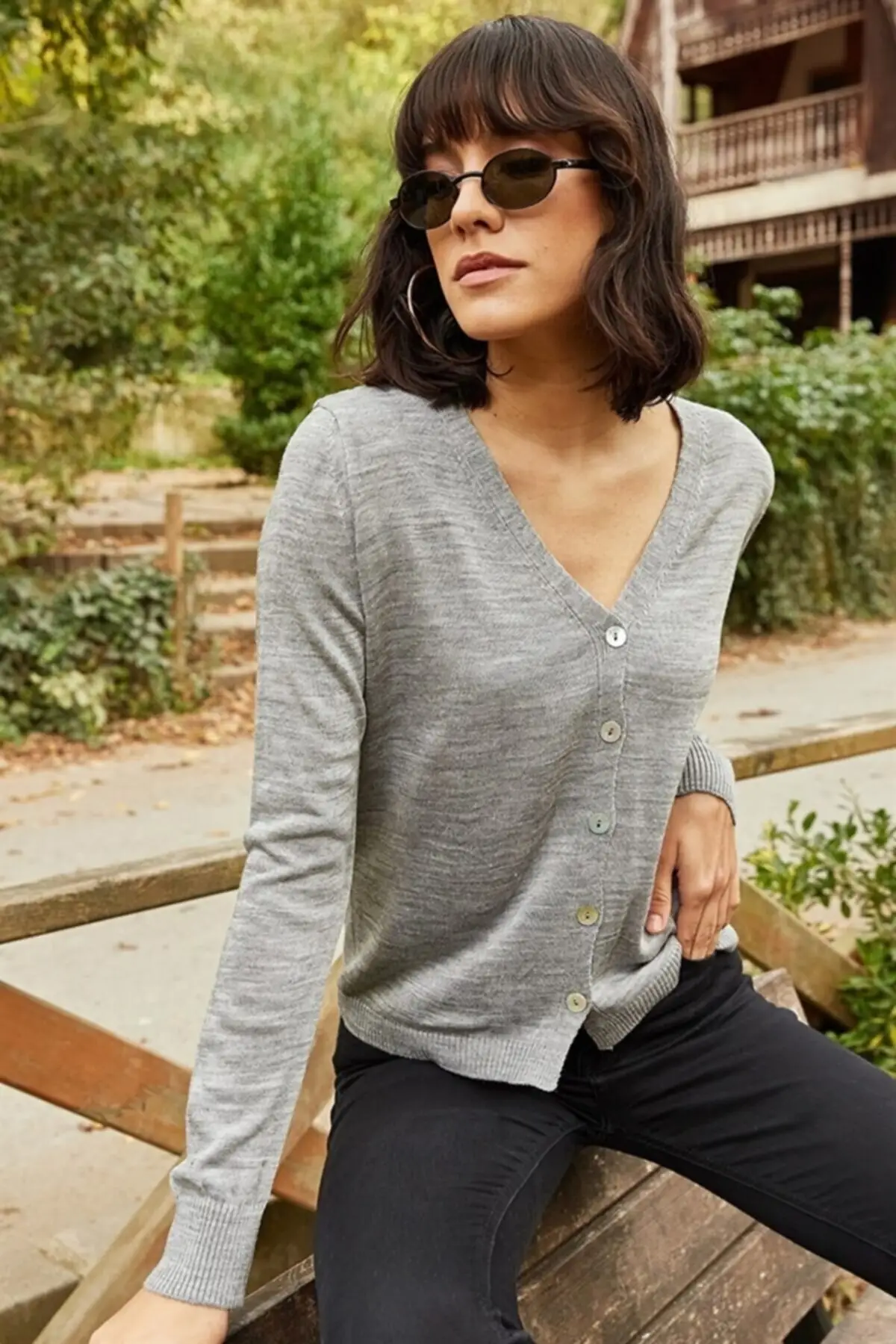 

Women's Cardigan Gray Buttoned V-Neck sportswear Casual Knitted Quality Fashion Cardigan Sweaters Loose Sweater Jumper