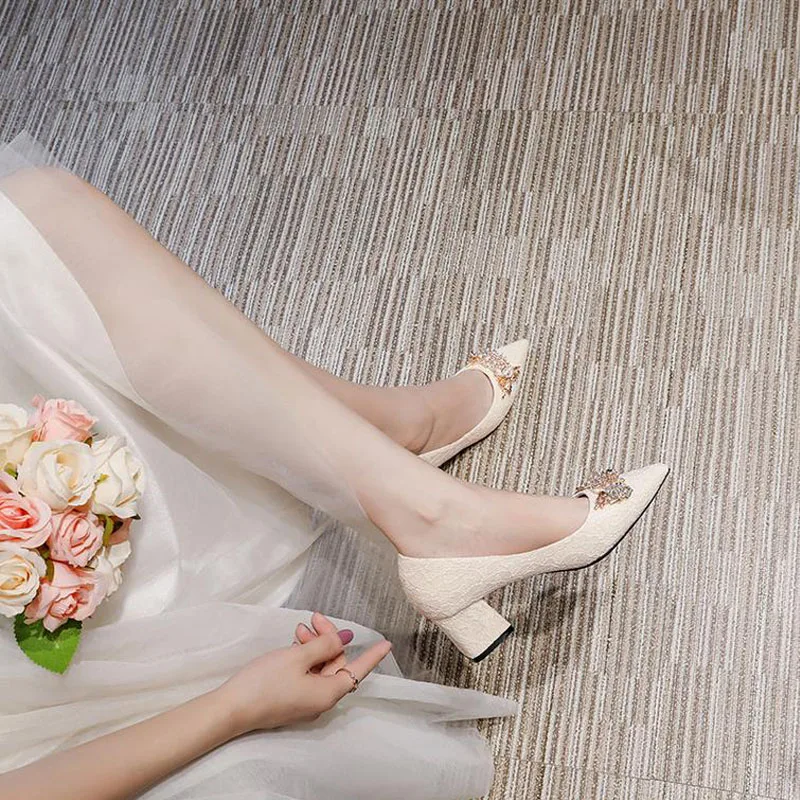 

Женские туфли на высоком каблуке 5 см, с пряжкой в виде дракона и феникса