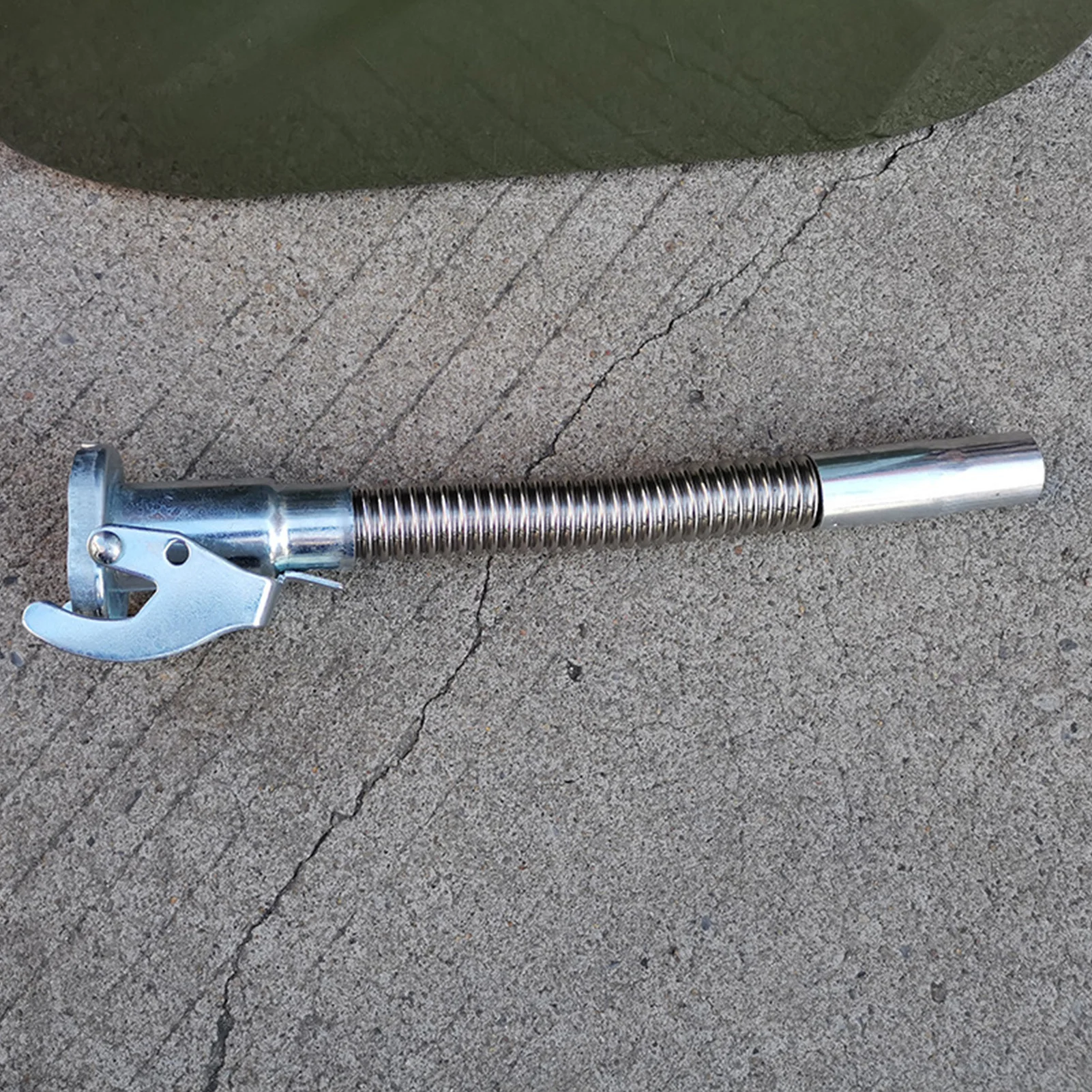 

Flexible Metal Jerry Can Spout Replacement Heavy-Duty Petrol Can Nozzle Durable Metal Jerry Cans Spouts Barrel Oil Guide Pipe