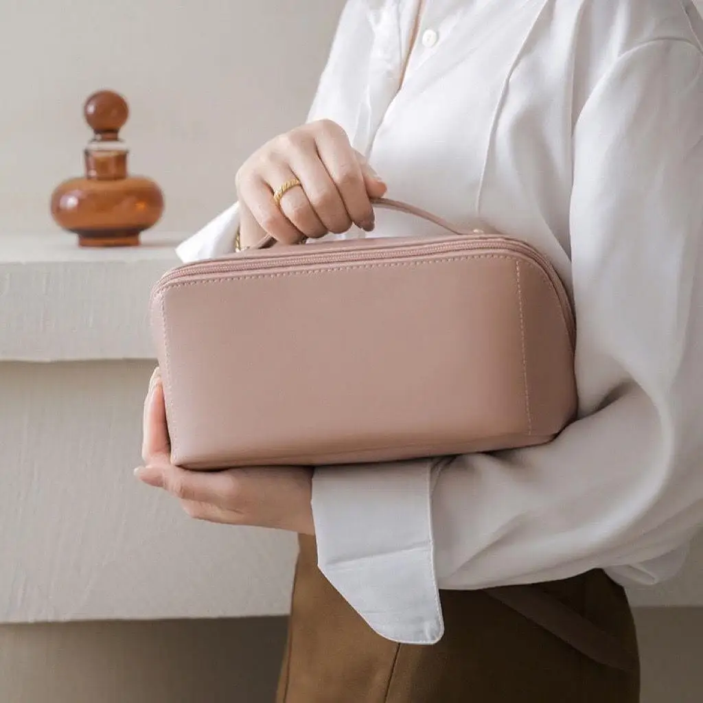 

Large Capacity Women Cosmetics Bag Outdoor Travel Portable Lotion Storaging Makeup Cases Toiletries Organizer Container for Lady
