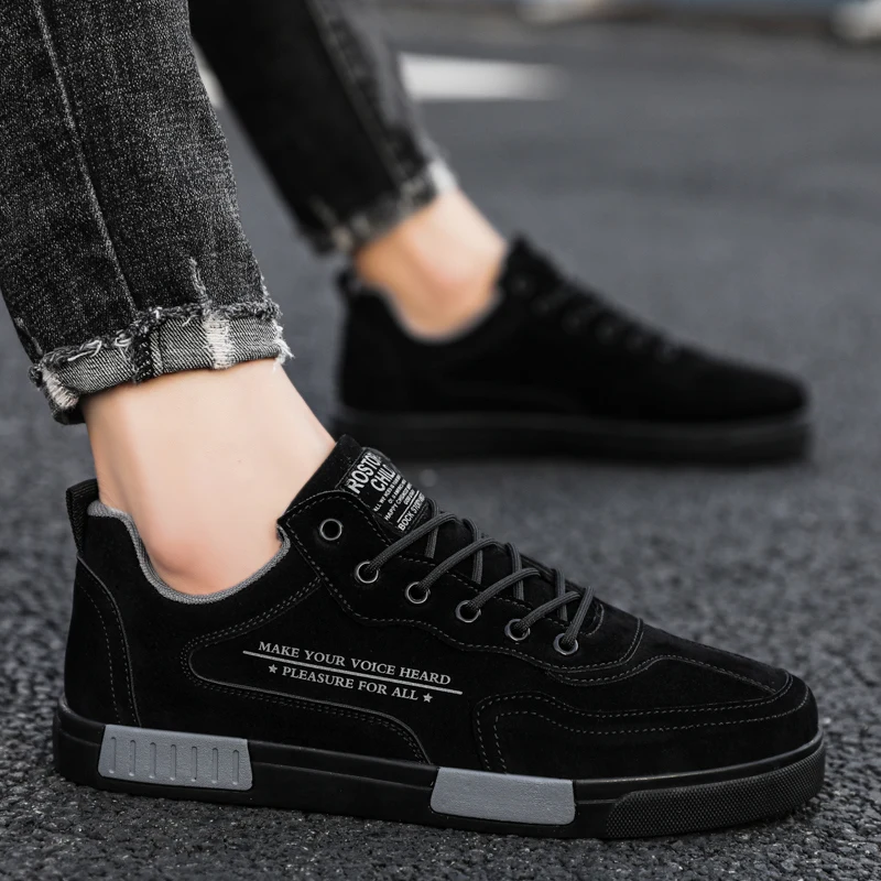 New Classic Men Skateboard Shoes Fashion Designer Sports Shoes Men Sneakers Flats Breathable Vulcanized Sneakers Man Skate Shoes