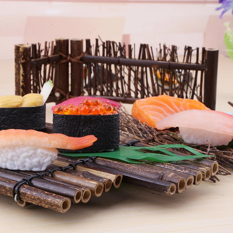 

Японский и корейский кухня ресторан продовольственный магазин бамбуковый небольшой забор суши сашими украшение