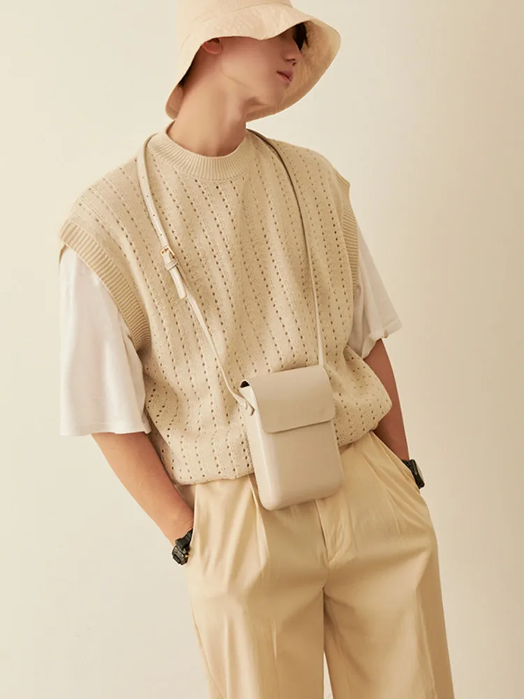 

SYUHGFA Knitted Vest Men Clothing Round Collar Handsome Sweater Vest Korean Trend Streetwear For Male 2022 Spring Fashion New